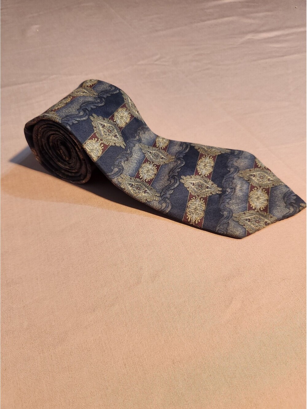 Savile Row Men's 100% Silk Tie with Ornate Pattern